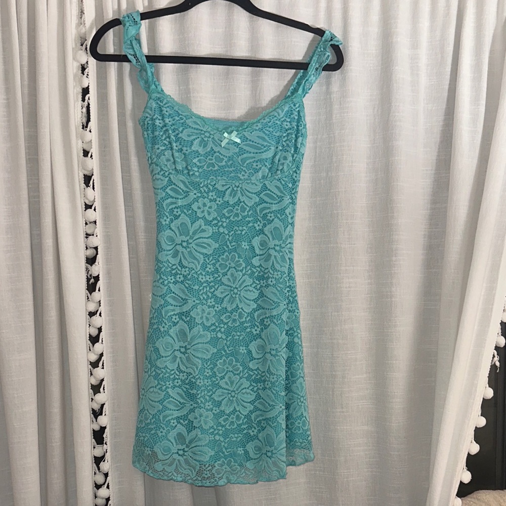 Princess Polly Aqua Lace Top - Picture 5 of 8